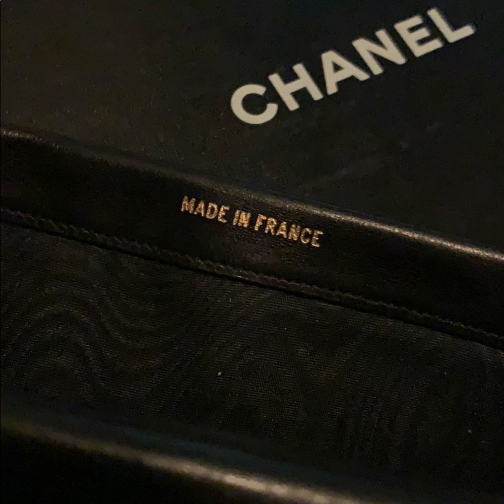 SOLD!! 💯 Auth Chanel wallet clutch Rare!! - Picture 4 of 12